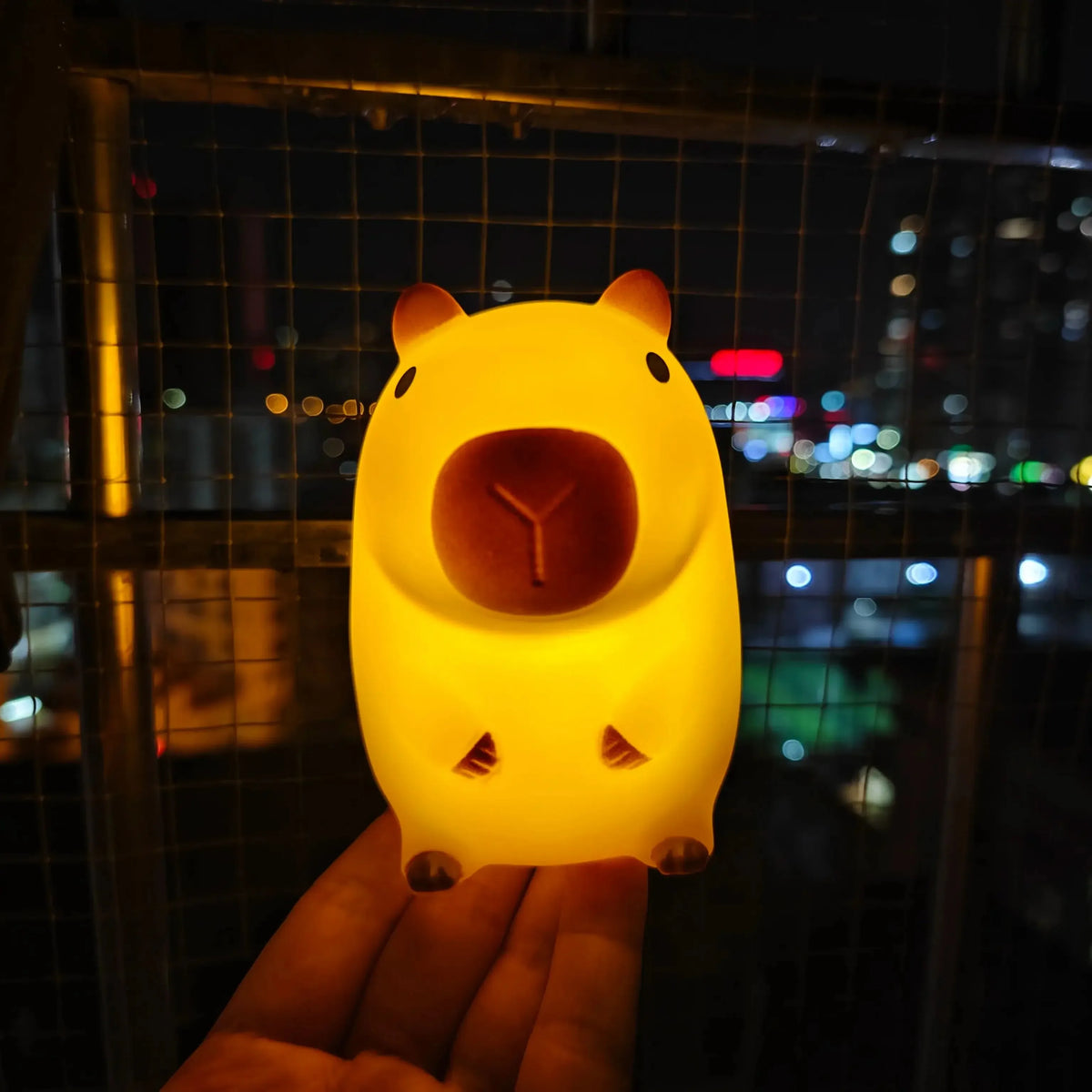 luz nocturna capibara